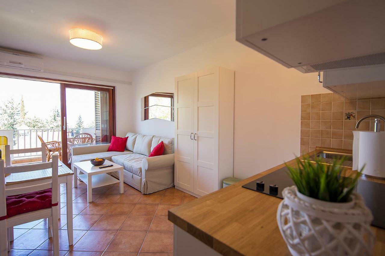 Apartments Bo مالينسكا المظهر الخارجي الصورة