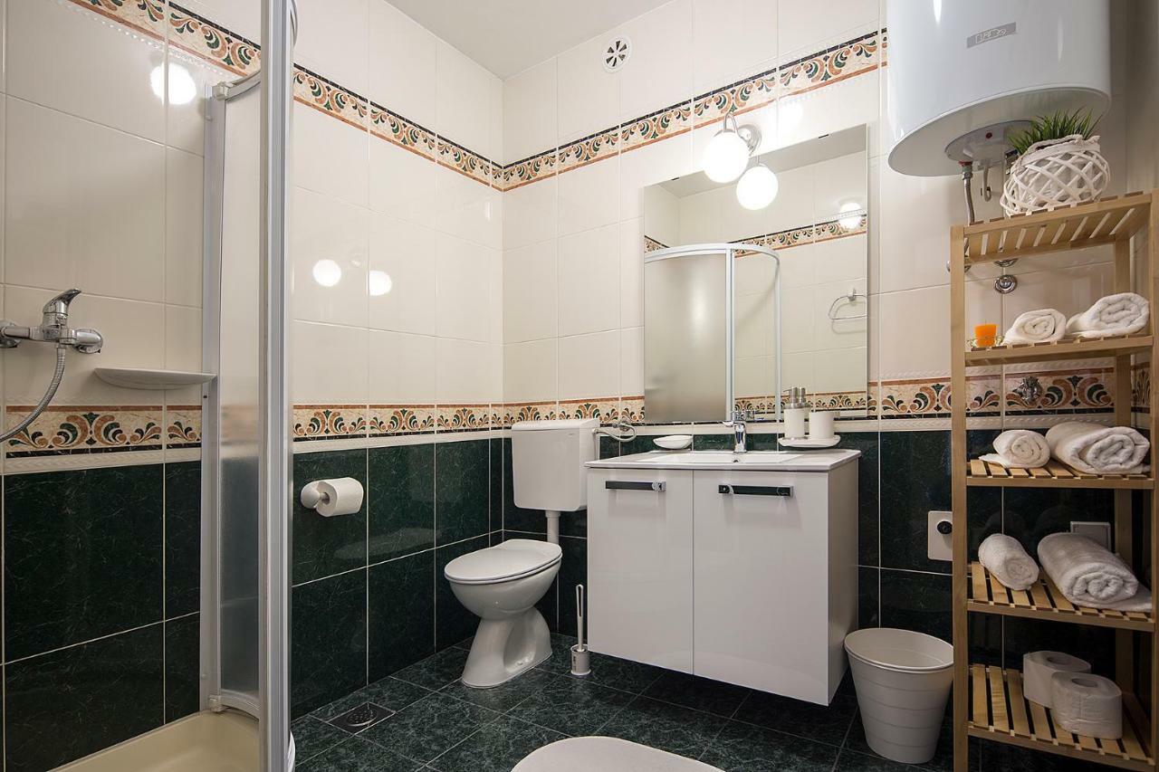 Apartments Bo مالينسكا المظهر الخارجي الصورة
